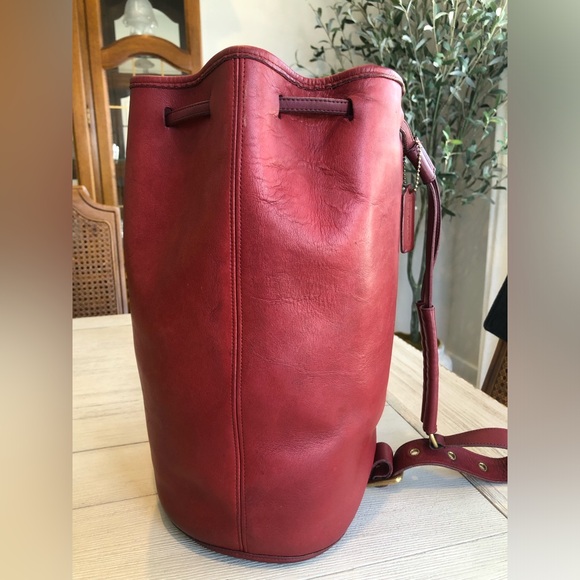 COACH VINTAGE RED LEATHER SLING BAG #9929 WITH HANGTAG - Picture 5 of 14